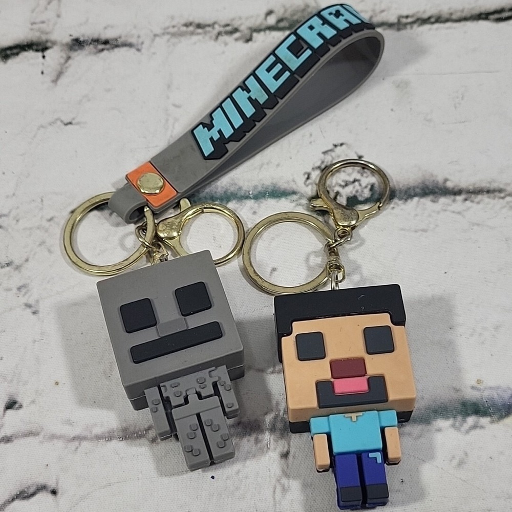 Minecraft Keychains Vinyl 3D Figural‎ Characters Lot Of 2 Clip-On Gamer Wristlet
